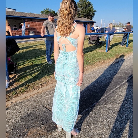 Blue prom/hoco Windsor dress. - Picture 2 of 2